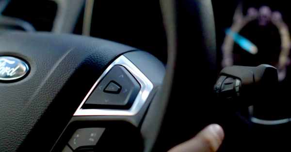 Aplicativo brasileiro reduz preço para competir com 99 e Uber